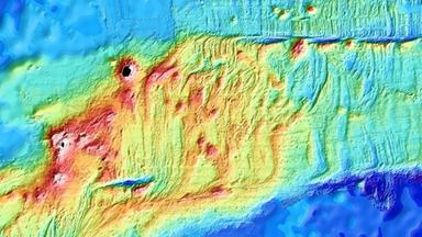 Osservata in diretta la formazione di crosta terrestre oceanica