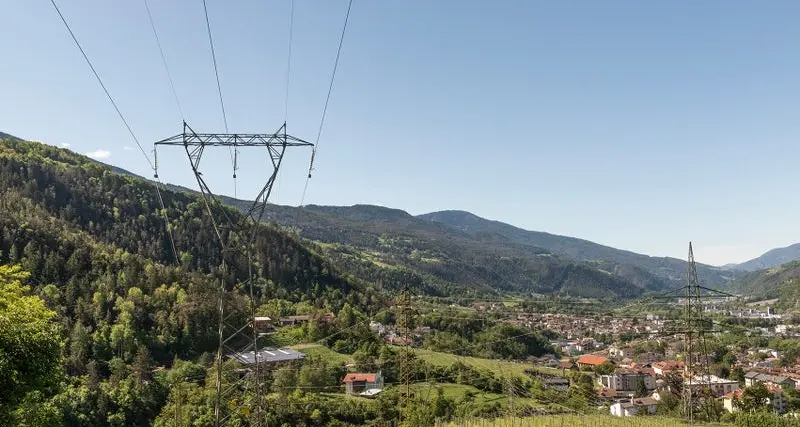 Riassetto dell'alta tensione in Valle Isarco: saranno rimossi 1.200 tralicci e liberati 600 ettari