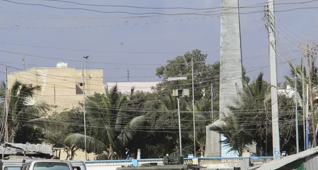 Somalia: autobomba vicino a scuola a Mogadiscio, 5 morti