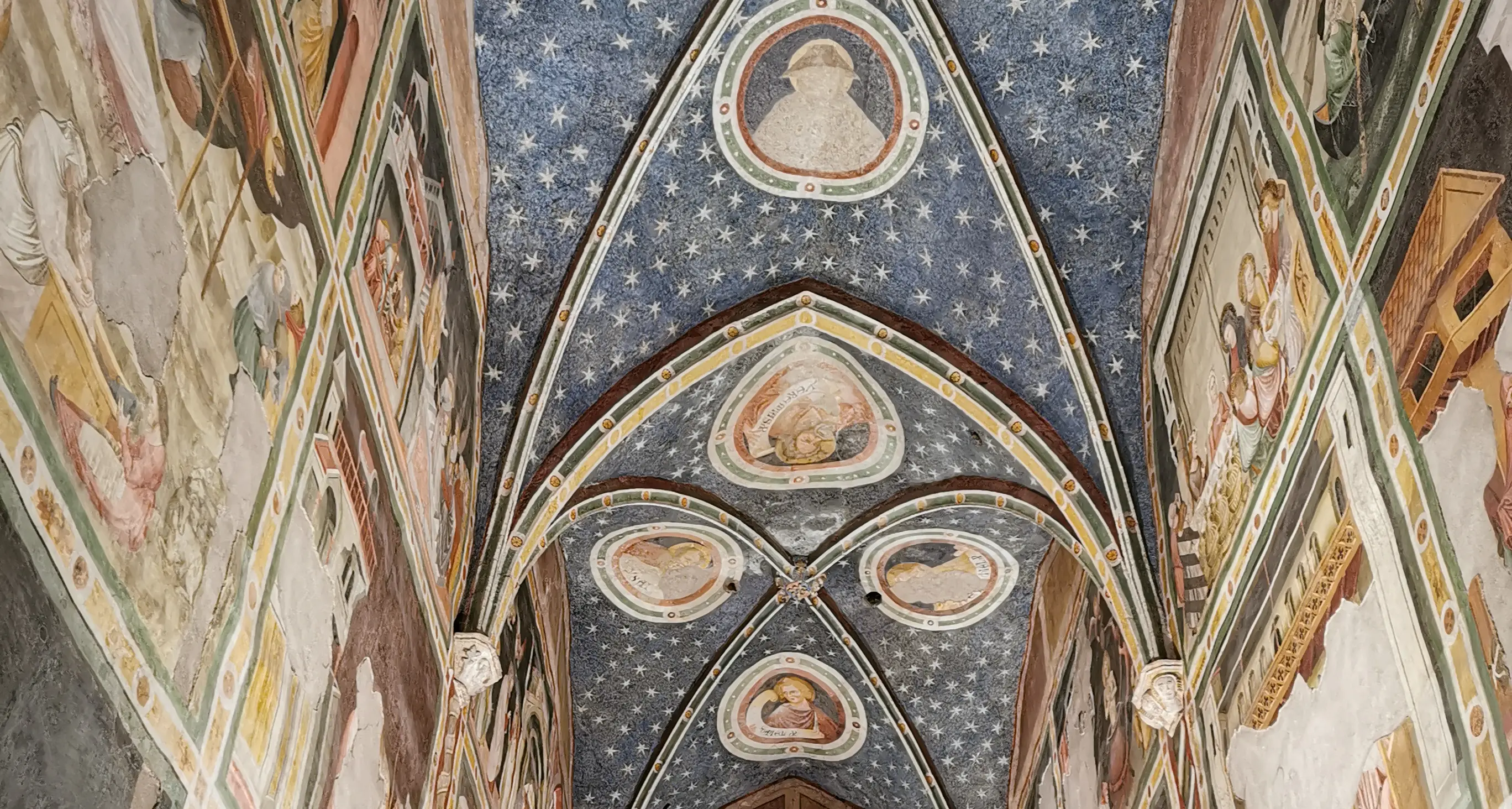 Una nuova illuminazione per i capolavori della chiesa dei Domenicani a Bolzano