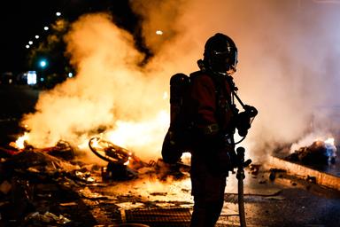 Ministro Interno Francia, 'in alcune città abbiamo perso il controllo'
