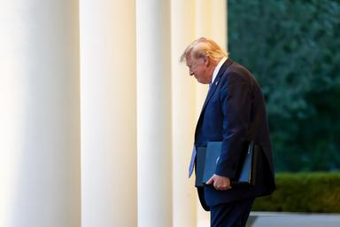 Trump, 'stiamo parlando con gli Houthi'