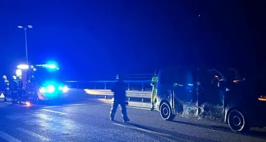 In A22 scontro nella notte tra un furgone e un Flixbus