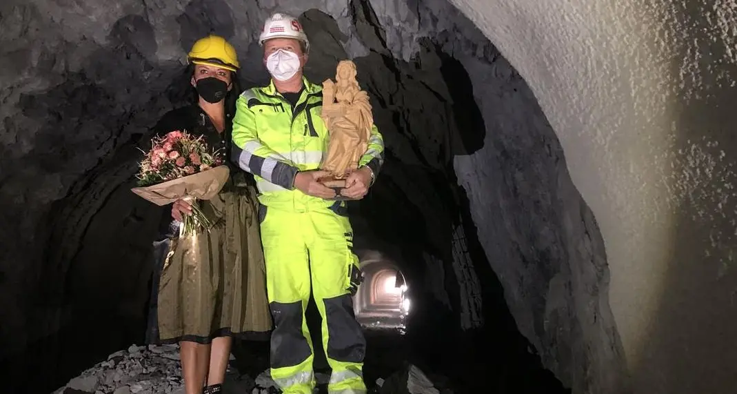 Val Badia: è caduto l’ultimo diaframma delle galleria