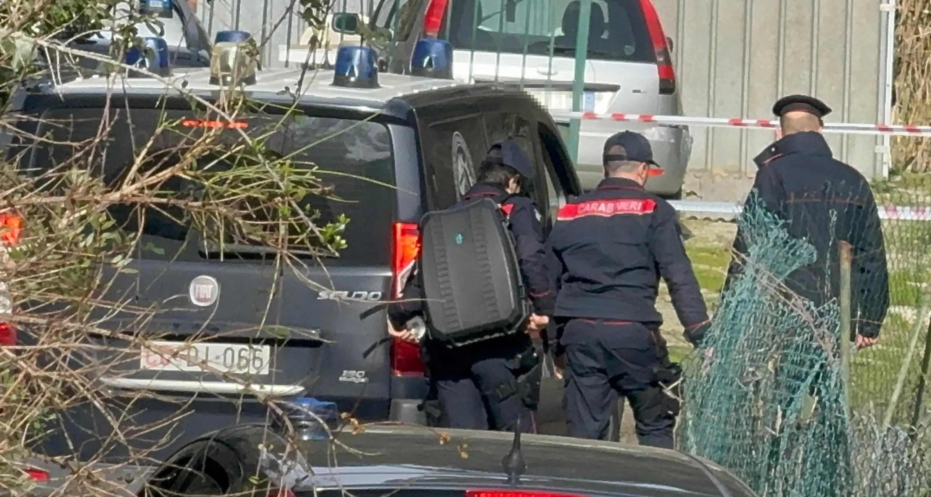 Donna strangolata in casa, fermato il compagno