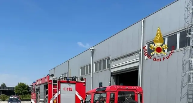 Incidenti lavoro: operaio muore schiacciato da 'muletto'