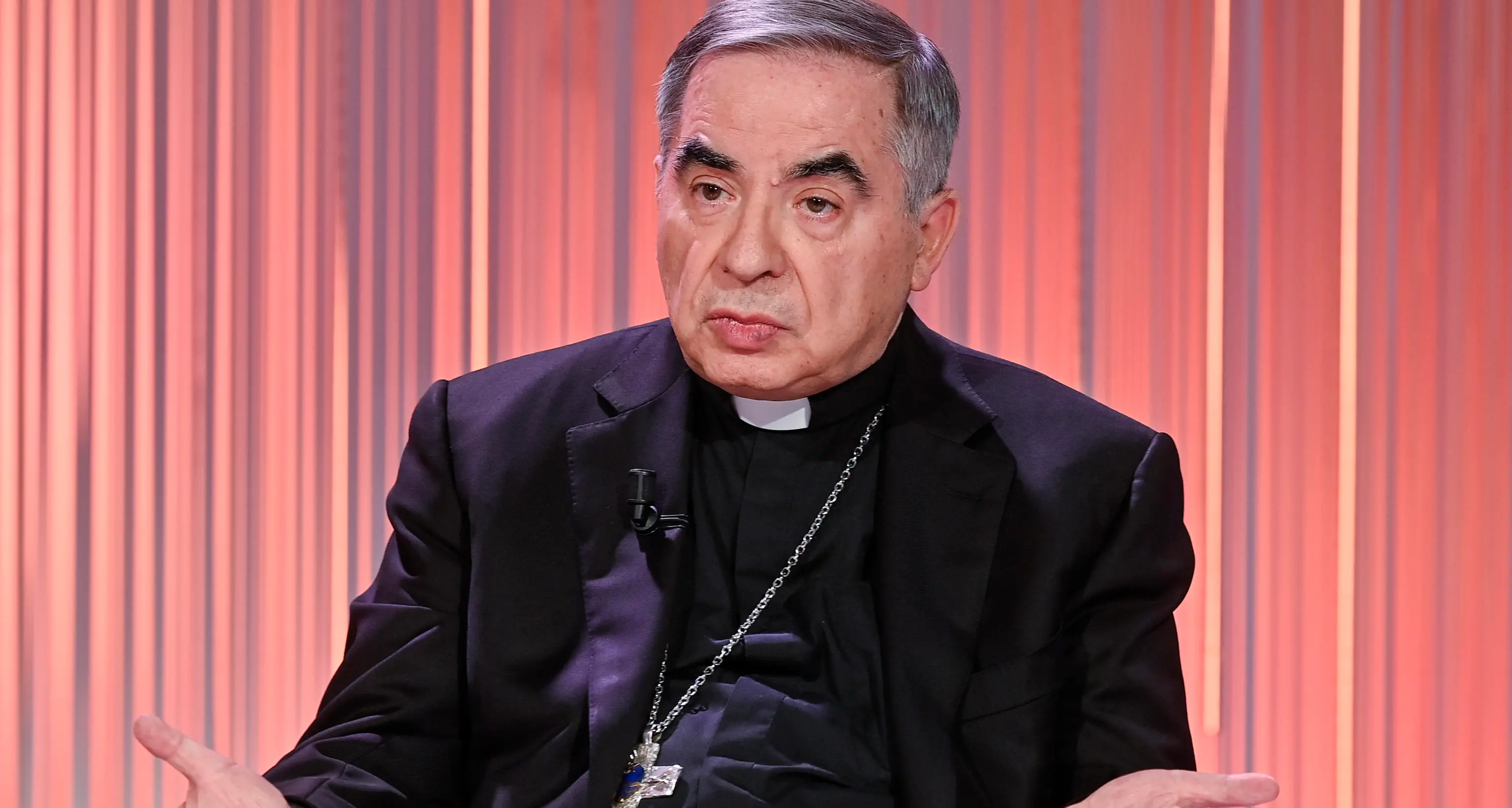 Papa: Becciu, 'intatte le mie prerogative'