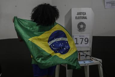 Brasile, Record cancella il dibattito tv tra Lula e Flávio Bolsonaro