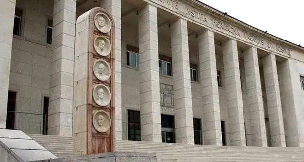Offesa sul web: chiede 15mila euro, ne pagherà 8mila