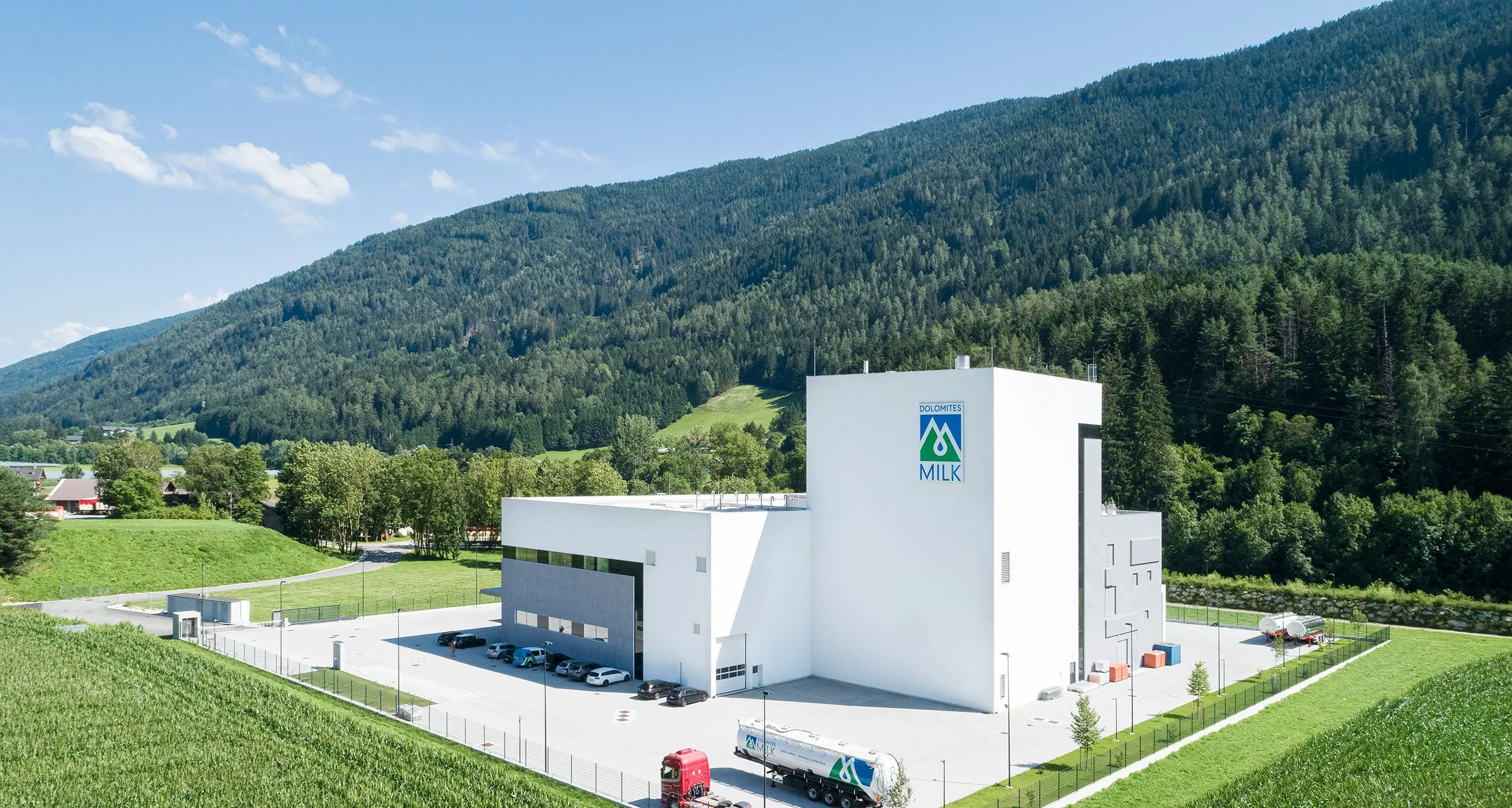 Accordo tra Alperia e Dolomites Milk per la fornitura di biometano: tra i primi contratti di questo tipo in Italia