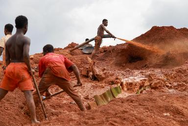 Almeno 100 morti nel crollo di una miniera d'oro in Repubblica Centrafricana