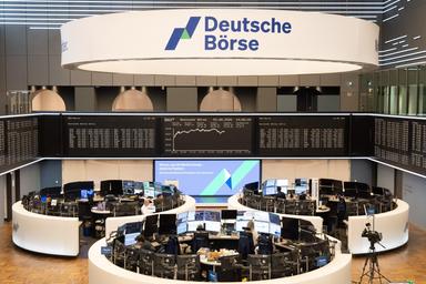 Borsa: l'Europa apre debole, lente su gas e petrolio
