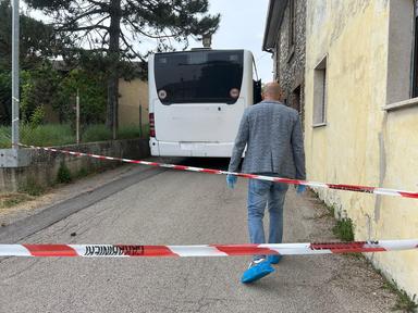Presa a martellate dal marito sul bus, morta dopo cinque mesi