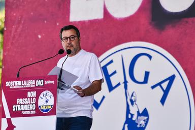 Lega, bene l'Eni, ora in manovra un contributo importante dalle grandi banche