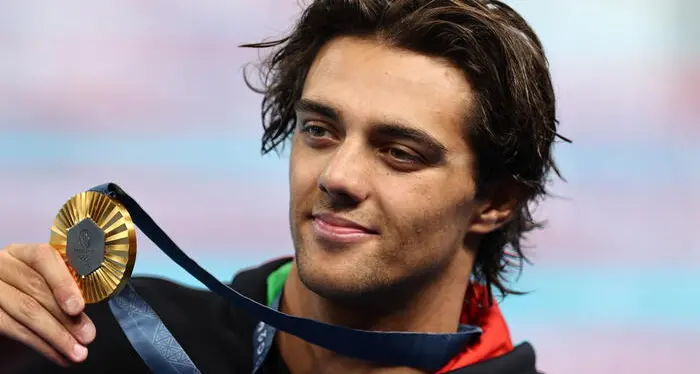 Thomas Ceccon da leggenda: oro olimpico nei 100 dorso: «Sognavo questo giorno fin da ragazzino»