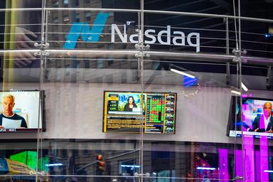 Wall Street apre poco mossa e contrastata, Dj a -0,01% e Nasdaq a +0,09%