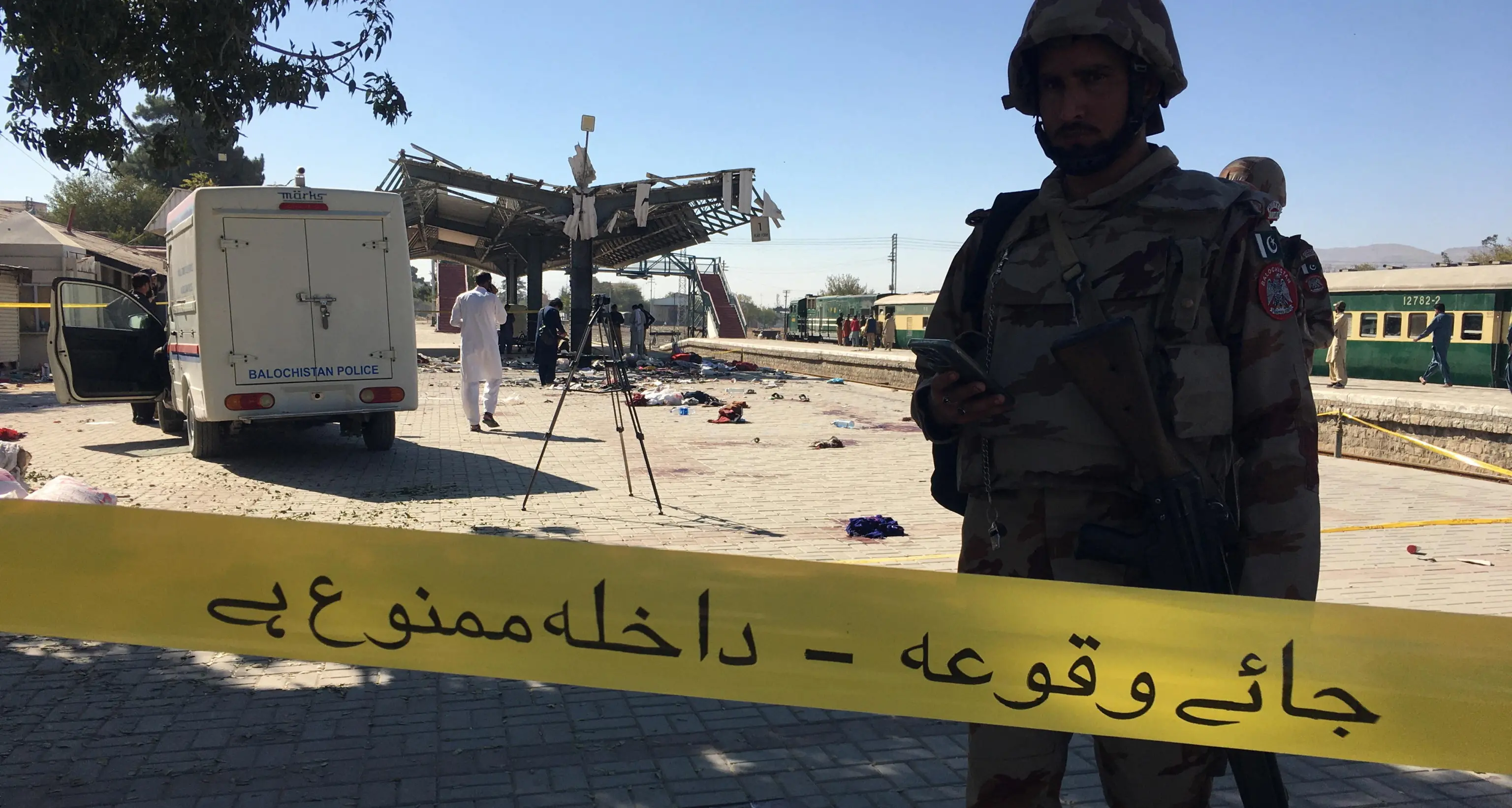 Pakistan: bomba alla stazione di Quetta, i morti sono 25