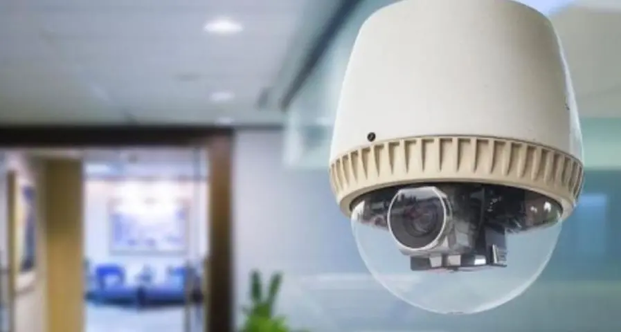 Telecamere per i ladri? No, per controllare i figli