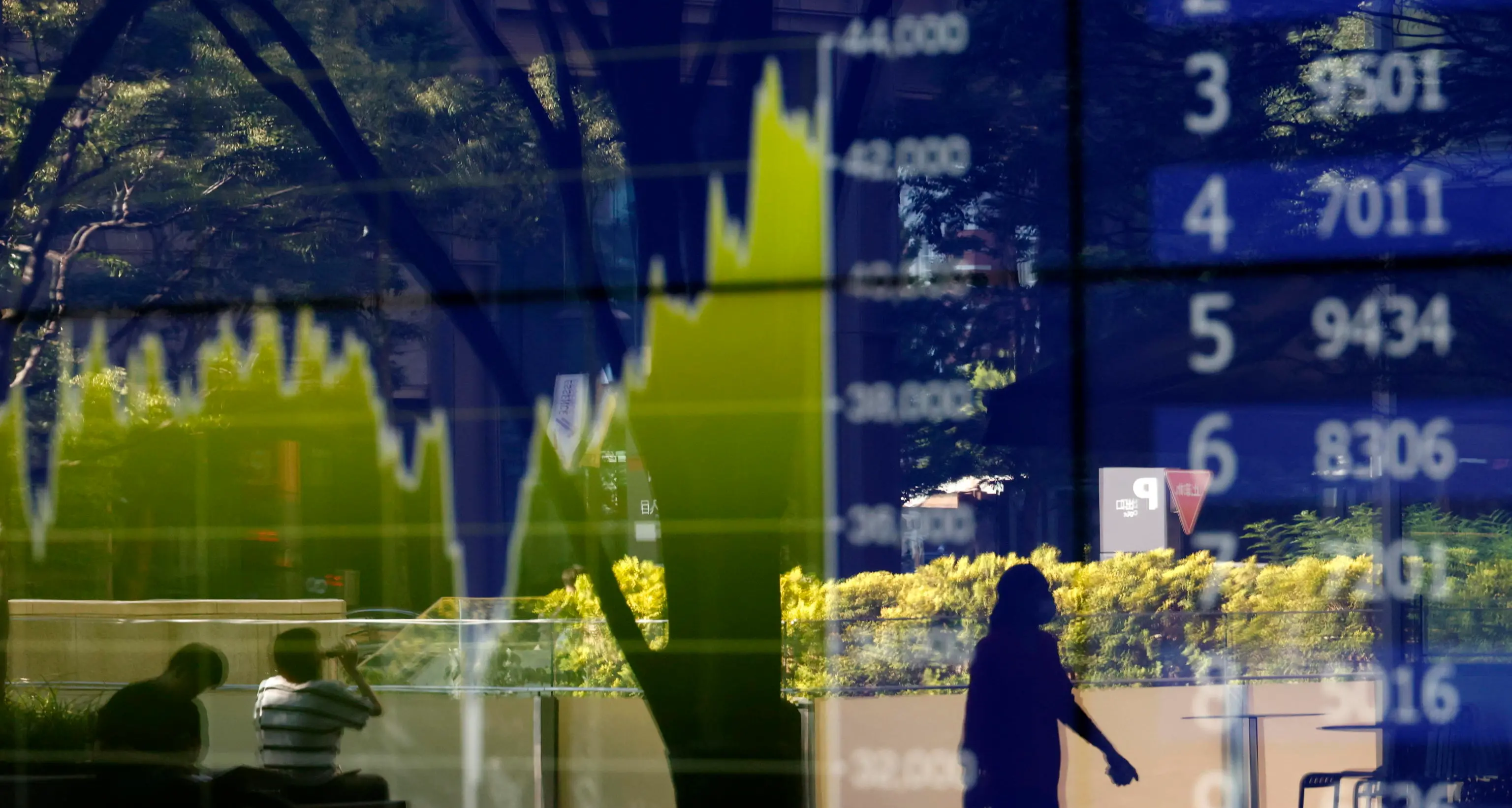 Borsa Tokyo: apertura in lieve aumento (+0,07%)