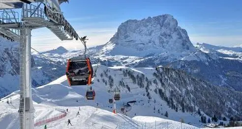 “Pacchetto sci”: 430 milioni per le funivie, 230 milioni per le attività turistiche