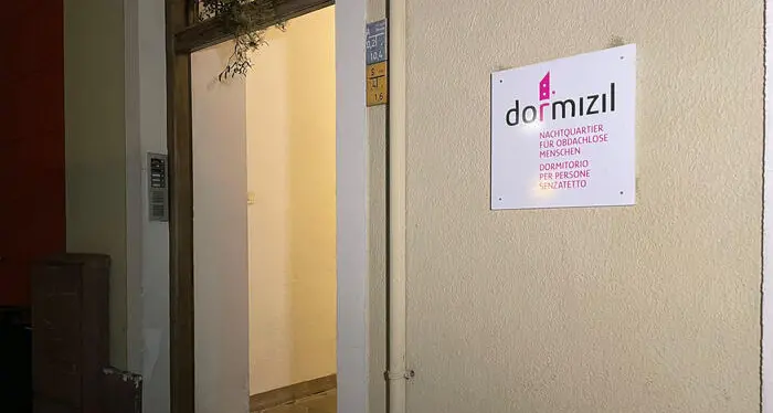 Dormizil, cento candele per mettere in luce le difficoltà delle persone senza fissa dimora