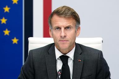 Gli studenti dopo l'incontro con Macron invitano a 'continuare la mobilitazione'