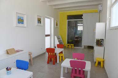 Nido senza condizionatore a Bologna, pediatra denuncia malore del figlio