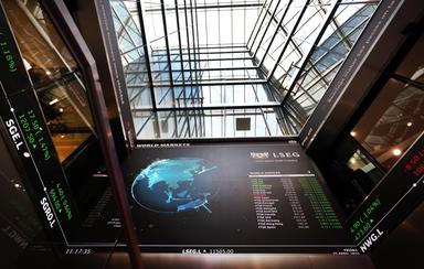 Borsa: l'Europa positiva attende Wall Street, Milano +0,8%