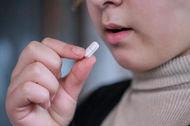 Cresce il consumo di psicofarmaci e antiepilettici tra bambini e ragazzi