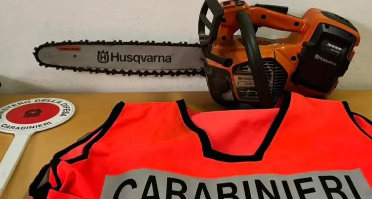 Bolzano, smascherato su Facebook mentre vende refurtiva agricola con nome falso