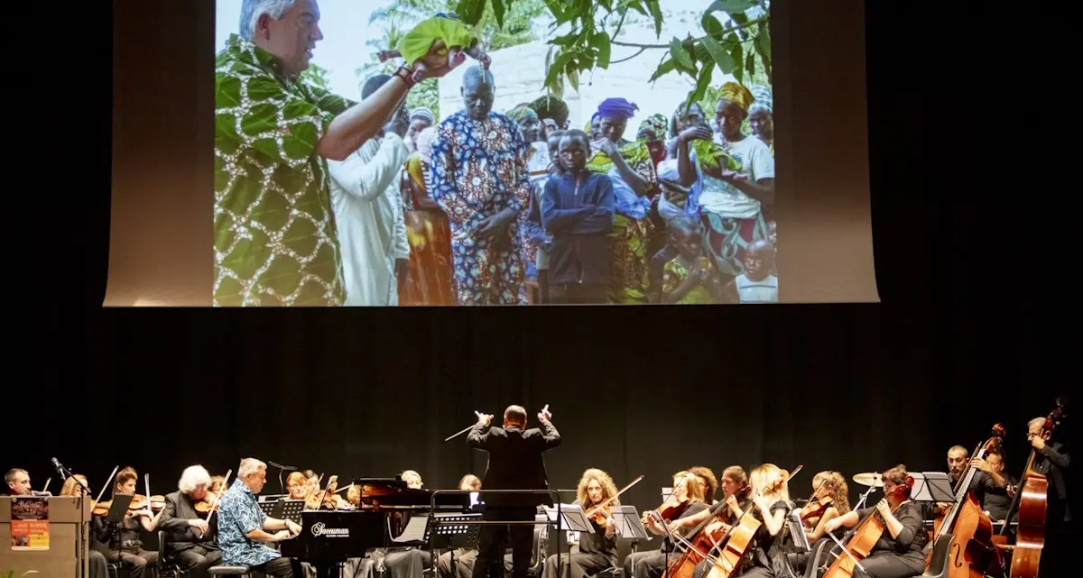 “La vita è un dono”: in 400 al concerto per l'Africa di don Massimiliano Sposato