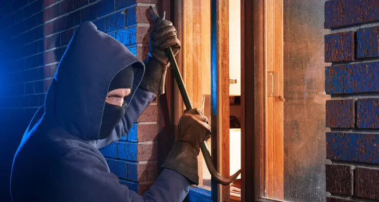 Cittadini e carabinieri lavorano insieme: bloccato il topo d’appartamento