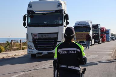 Autotrasporto: Salvini, subito erogazione fondi stanziati, poi risorse aggiuntive