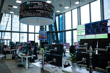 Borsa: l'Europa conclude negativa, male Parigi (-1,6%)