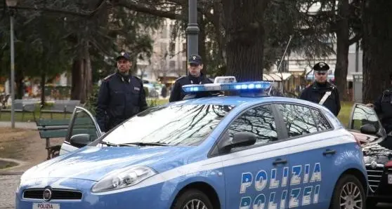 Avrebbe investito con l’auto la fidanzata: arrestato per tentato omicidio
