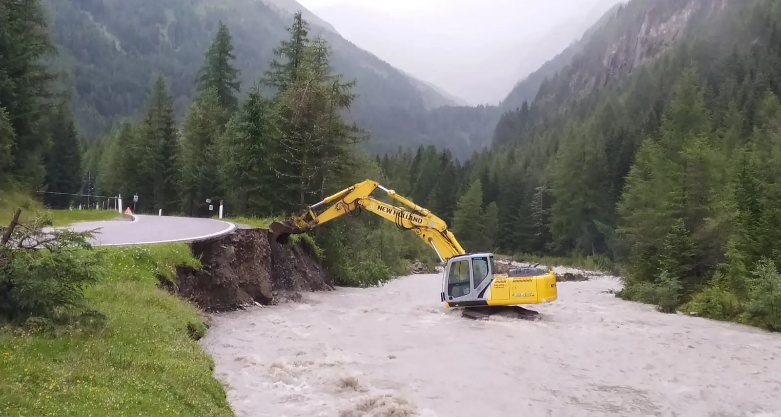 In Alto Adige rientra l’allerta meteo ma i terreni sono saturi d'acqua: resta il pericolo frane