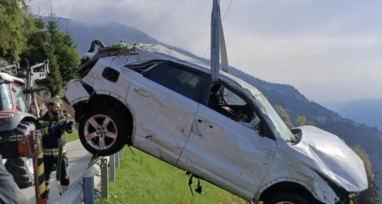 Auto fuori strada nella notte in val d’Ultimo: perde la vita una 29enne di Sarentino