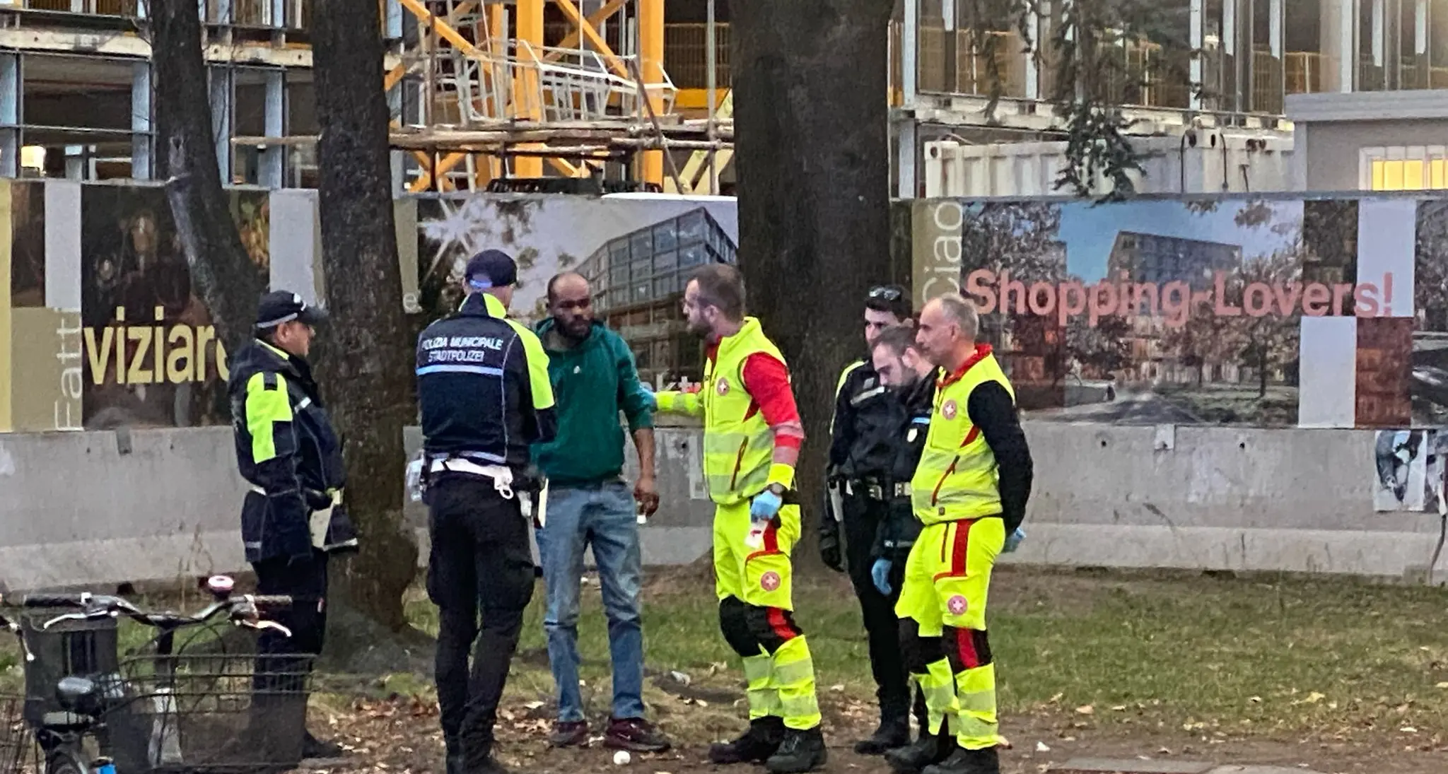Bolzano: rissa tra due migranti nel parco della stazione