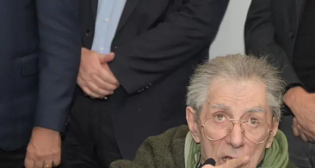 Lombardia: Bossi, errore no Salvini a Comitato Nord