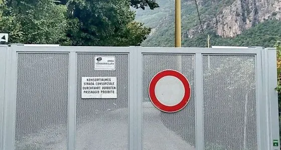 In via della Vigna a Bolzano accesso blindato” dal Consorzio