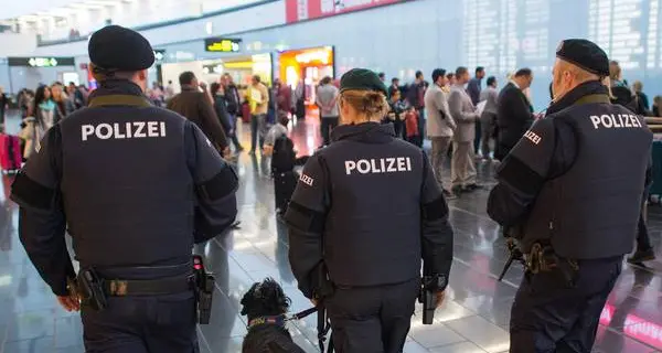 Vienna, arrestato per spionaggio il figlio 35enne di un diplomatico russo
