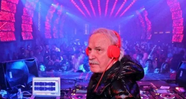 Il giallo dei 2,2 milioni di euro finiti sul conto di Giorgio Moroder: causa contro il premio Oscar