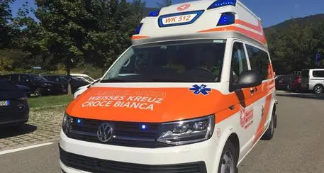 Incidente in bicicletta, due ragazzi feriti a Chiusa