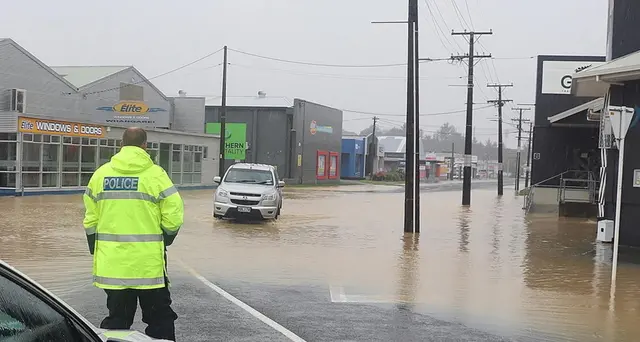 Nuova Zelanda: almeno 11 i morti per l'uragano Gabrielle