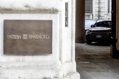 Si riunisce il Cda di Intesa Sanpaolo, possibile rilancio su Opas Mps