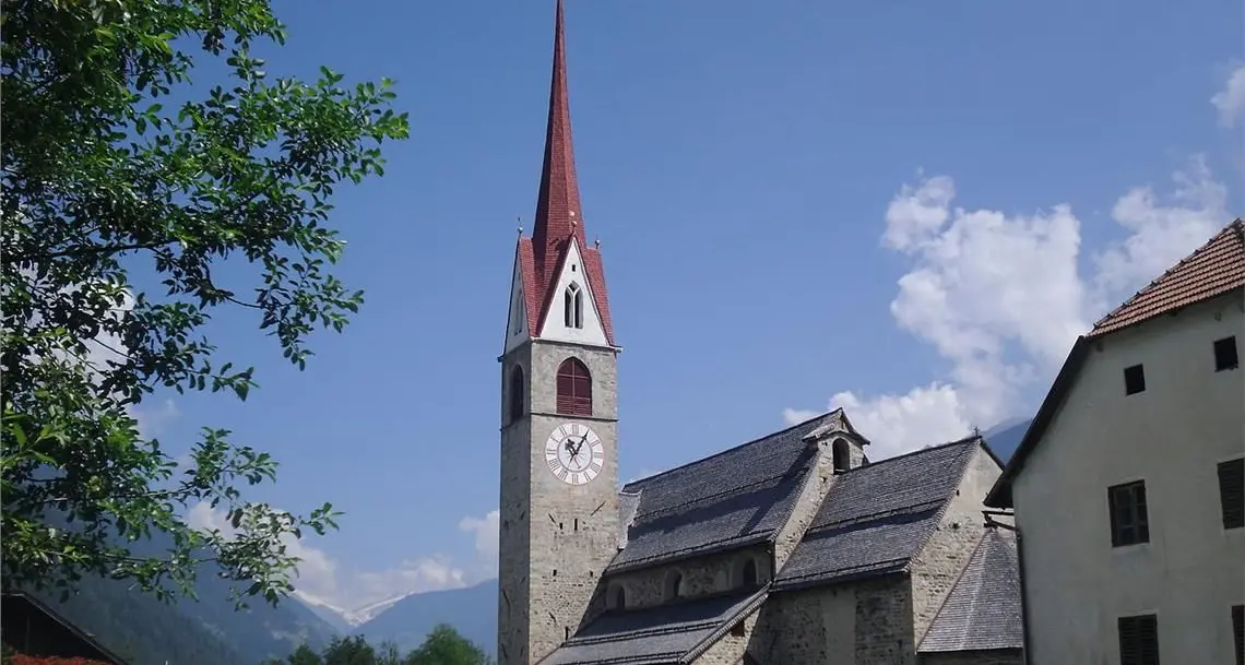 «Una spia al servizio della Cina in Alto Adige?»: Urzì vuole sapere