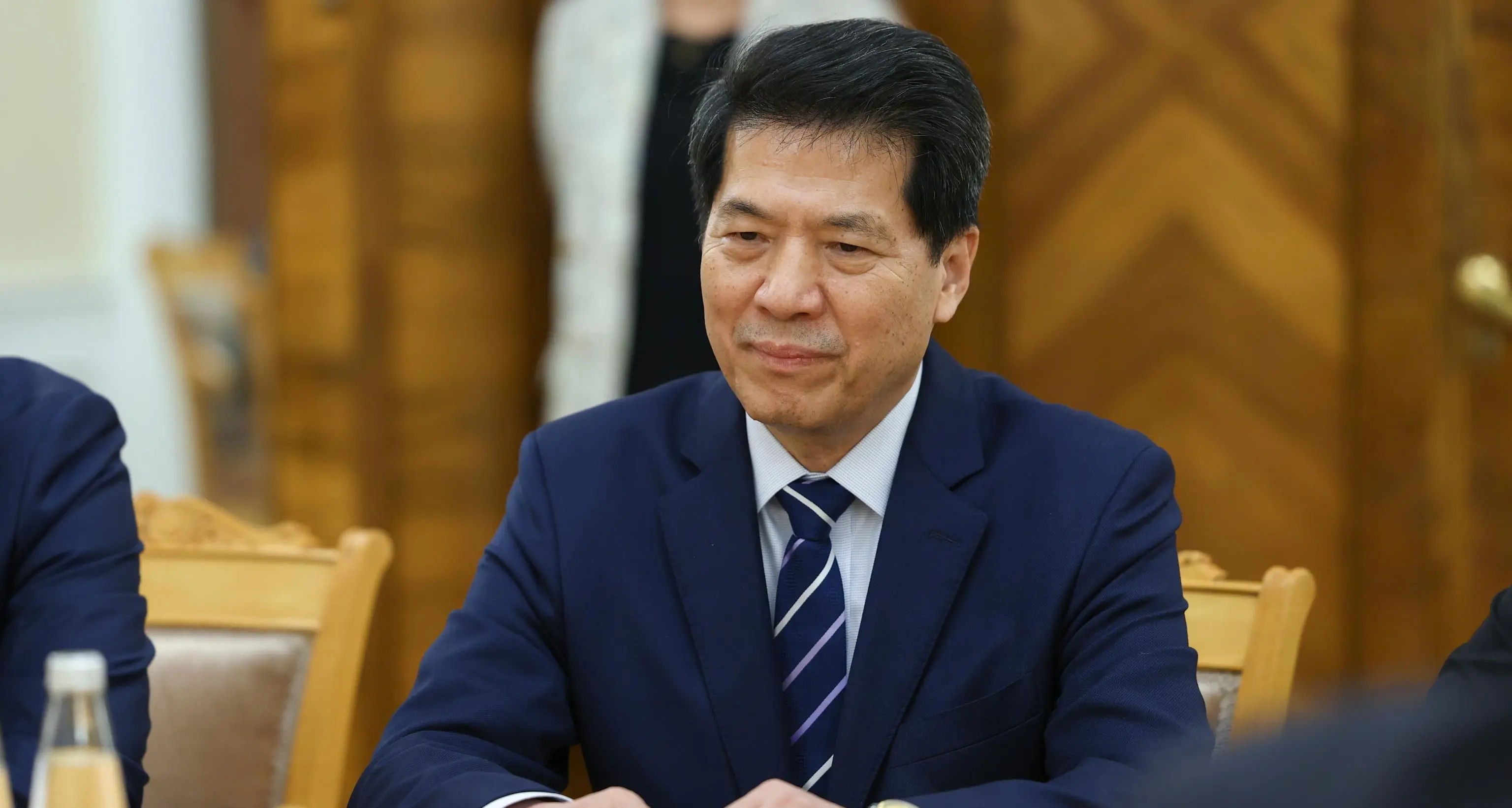 Cina: il compito più urgente è ritrovare la pace in Ucraina