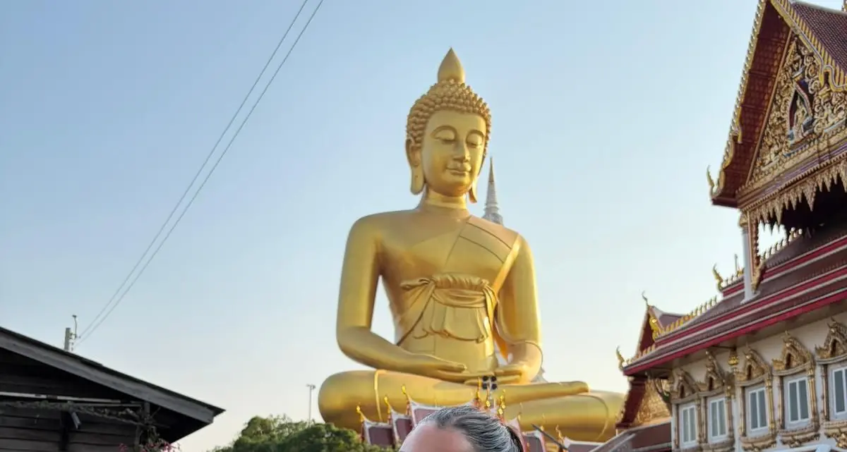 A 20 anni in Thailandia per insegnare ai bambini