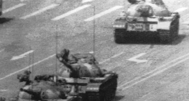 Tienanmen: Cina critica candele a sedi Ue e Usa a Hong Kong
