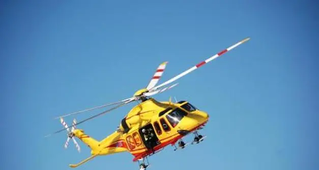 Grave incidente al Passo della Mendola: ciclista altoatesino trasportato d'urgenza in ospedale
